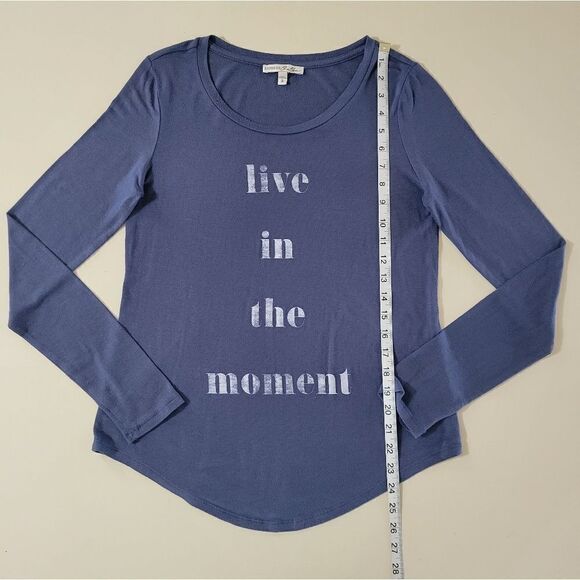 Express Women's Blue Crewneck Graphic Live in the Moment Long Sleeve Top - Picture 4 of 10